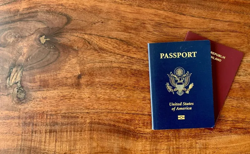 Featured image for Tener un hijo en el extranjero como americana | Papelería, pasaportes y proceso