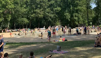 Cómo refrescarse en verano con niños | Guía rápida de parques acuáticos en Fráncfort