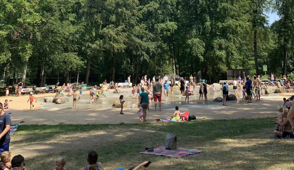 Cooling Down in the Summer Time with Kids | Quick Guide to Water Parks in Frankfurt